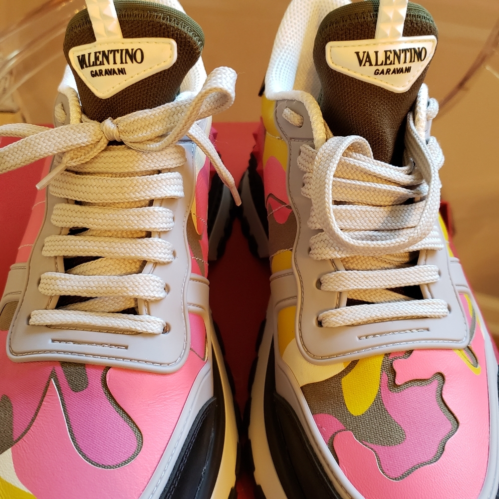 AUTHENTIC VALENTINO SNEAKERS CAMO